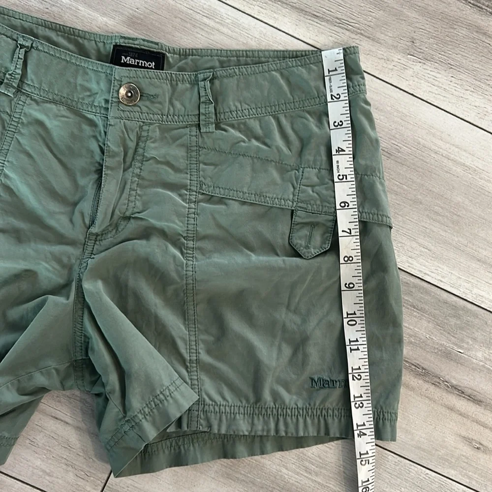 Marmot women's shorts in green size 12